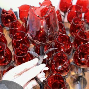 Copa de vino, copa de champán, estilo francés, romántica y elegante, estilo ins, ligeramente curvada, con diseño de flor de rosa. - Product Image 4