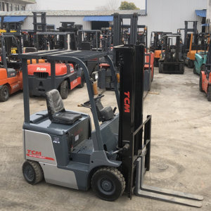 Carretilla elevadora diésel TCM usada más vendida, 2 toneladas, 2,5 toneladas, 3 toneladas, 3,5 toneladas, motor Isuzu de buena calidad para restaurante minorista - Product Image 2