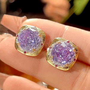 Ensemble de bijoux en cuivre écologique violet, collier, pendentif élégant en or, boucles d'oreilles et bagues avec zircon taille brillant 18-14mm, vente en gros - Product Image 4