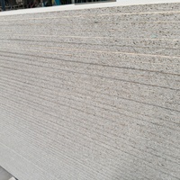 Panneau OSB en bois à fibres orientées, alternative imperméable au panneau de particules, pour le marché mondial des matériaux de construction – Fournisseur direct usine