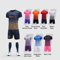 Ensemble d'uniformes de football personnalisés, maillot d'équipe professionnel en sublimation, kit d'entraînement de football respirant, service OEM personnalisé
