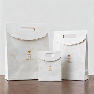 Sacchetti di Carta Riciclabili di Lusso per Bomboniere, Sacchetti Regalo Personalizzati con Logo Fustellato, Confezioni per Dolci e Regali - Product Image 5