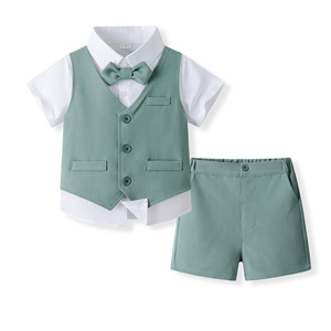 Catpapa – Ensemble 4 pièces pour garçons : Chemise à manches courtes, gilet uni, short et nœud papillon – Tenue de mariage pour page d'honneur – Vente en gros - Product Image 1