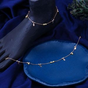 Chaîne de cheville élégante avec perles, bijou de mode délicat, chaîne de cheville perlée stylée, accessoire cadeau tendance - Product Image 1