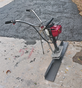 Beton zemin titreşimli şap cetvel yol yapımı benzin zemin yüzey bitirme seviye makinesi - Product Image 2