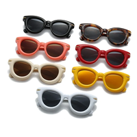 Lunettes de soleil ovales tendance couleur bonbon pour femmes, style Y2K rétro avec rivets, lunettes de soleil rondes tendance punk pour hommes