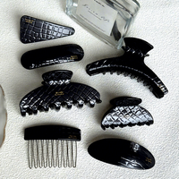 Pince à cheveux texturée personnalisable en similicuir noir et acétate, accessoire de luxe léger pour femme