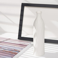 Vase à fleurs en céramique blanche, décoration de luxe pour la maison, élégant centre de table moderne, arrangement pour bureau ou mariage