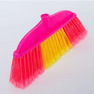 Balai Maxfree de haute qualité avec tête en plastique épaissi et manche en bois – Balai de nettoyage durable pour sols domestiques, facile à utiliser et doux pour la maison - Product Image 2