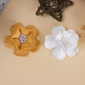Flor de tela hecha a mano de doble capa de 5.5 cm con centro de cuentas para accesorios de cabello, ropa, zapatos y decoración de sombreros. - Product Image 3