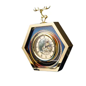 Orologi d'arte in metallo con decorazione moderna personalizzata soggiorno di lusso decorazioni per la casa orologio da parete in ottone dorato con cervo 3D