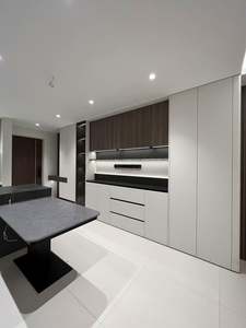 Gabinete Decorativo Multifuncional Plegable de Madera Maciza de Estilo Moderno, Resistente al Agua, Fabricado en Chongqing, Personalizable - Product Image 4