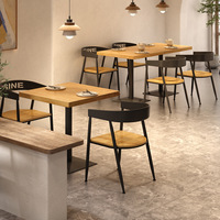 Ensemble table et chaises carrées en bois massif de style industriel pour cafés, restaurants occidentaux, décontracté, double carré