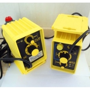 Bomba Dosificadora Milton Roy 28V 50/60Hz 7.6LPH 5 Bar para Dosificación Química - Product Image 3