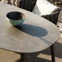 Table de jardin ovale moderne de luxe en aluminium 2,4 m avec plateau en pierre frittée résistant aux intempéries pour villa