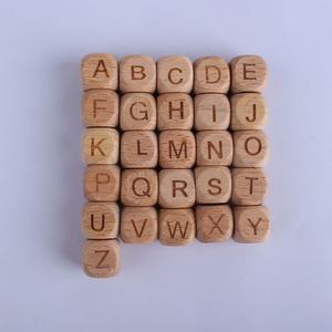 Cuentas de Haya Cuadradas de 12mm al por Mayor para Cadena de <span class=keywords><strong>Chupete</strong></span> DIY, Accesorios para Pulseras, Mordedor para Bebé, Cuentas de Madera <span class=keywords><strong>con</strong></span> Letras para <span class=keywords><strong>Nombre</strong></span> <span class=keywords><strong>Personalizado</strong></span> - Product Image 4