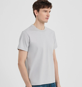 T-shirts pour hommes personnalisés à impression douce et rafraîchissante, coupe classique, haute qualité, 220 GSM, en coton mercerisé uni et lyocell - Product Image 4