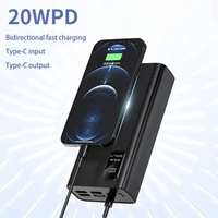 Batterie externe portable 30000mAh Li-Polymère ultra-mince à charge rapide double USB, charge rapide haute capacité avec affichage numérique PD