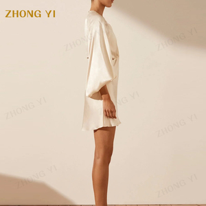 2024 femmes chaudes personnalisé été torsion avant découpé Mini robe O cou soyeux Satin ballon manches Non extensible tissé Mini jupe - Product Image 2