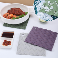 Nouveaux dessous-de-plat et tapis isolants en silicone à motif marbre, réutilisables, anti-brûlure pour assiettes, casseroles, tasses/bols