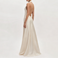 Elegantes Elfenbeinfarbenes Satin-Halfterkleid mit offenem Rücken, Maxi-Hochzeitskleid, Brautkleid mit Perlenknöpfen, Seidenoptik Bodenlange Abendrobe