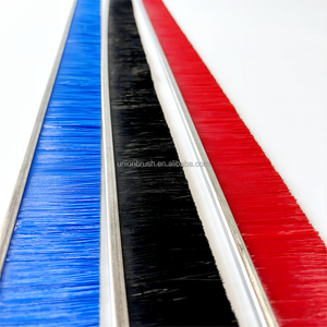 Brosses d'étanchéité <span class=keywords><strong>pour</strong></span> <span class=keywords><strong>bas</strong></span> <span class=keywords><strong>de</strong></span> <span class=keywords><strong>porte</strong></span> <span class=keywords><strong>de</strong></span> <span class=keywords><strong>garage</strong></span> 2024 - Product Image 4