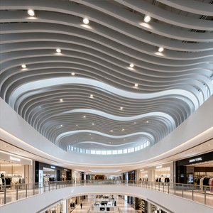 Hiện đại hạt gỗ sóng Trần cong rãnh nhôm ống vuông lưới Trần - Product Image 4