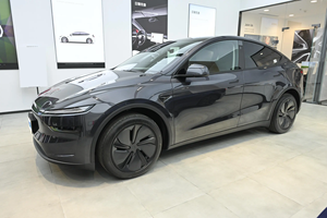 Nouvelle Tesla Model <span class=keywords><strong>Y</strong></span> 2025, 660 km d'autonomie, noir, 4 roues motrices, bleu profond, véhicule électrique pur, SUV intermédiaire, voiture de sport de luxe, voitures Tesla - Product Image 2