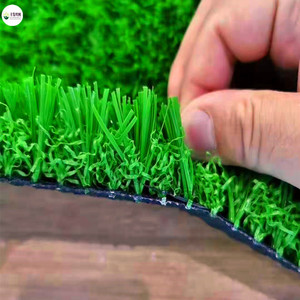 Césped Artificial Rectangular Verde Militar y Verde Esmeralda de Alta Densidad, Duradero para Cercas de Obras de Construcción - Product Image 1