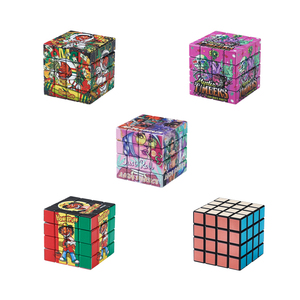 HoneyPuff 4x4 Rubik Cube Grinder, broyeur à tabac portable en plastique avec couvercle et engrenages - Product Image 4