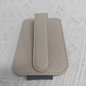 Organisateur de pare-soleil de voiture en cuir PU premium, porte-cartes et lunettes de soleil pour fentes de documents (immatriculation/assurance) et cartes de crédit - Product Image 6
