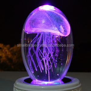 Hermoso pisapapeles decorativo de medusas de vidrio - Product Image 2