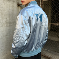 Veste bomber en satin bleu clair brodée sur mesure OEM, coupe-vent décontracté, streetwear, veste de baseball varsity pour hommes et femmes
