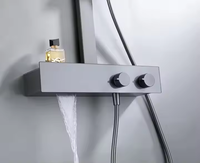 Système de douche mural en laiton noir avec pommeau cascade thermostatique et douchette à jet/pluie pour usage hôtelier