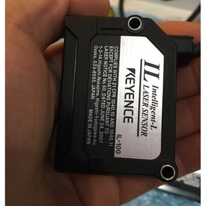 Capteur de déplacement laser Keyence Il-100, portée de 30 mm, alimentation 12 V, mesure de position linéaire - Product Image 4