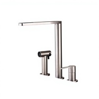 Robinet de cuisine moderne minimaliste en acier inoxydable à trois trous avec douchette extractible, cartouche céramique et poignée unique