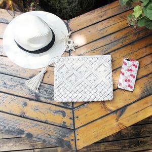 Sac à main en crochet fait main en coton avec pompons - Product Image 3