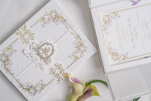 Magnifiques boîtes d'invitation florales personnalisées <span class=keywords><strong>de</strong></span> luxe avec gaufrage à sec, monogramme en feuille d'or et gaufrage en relief pour <span class=keywords><strong>mariage</strong></span> - Product Image 2