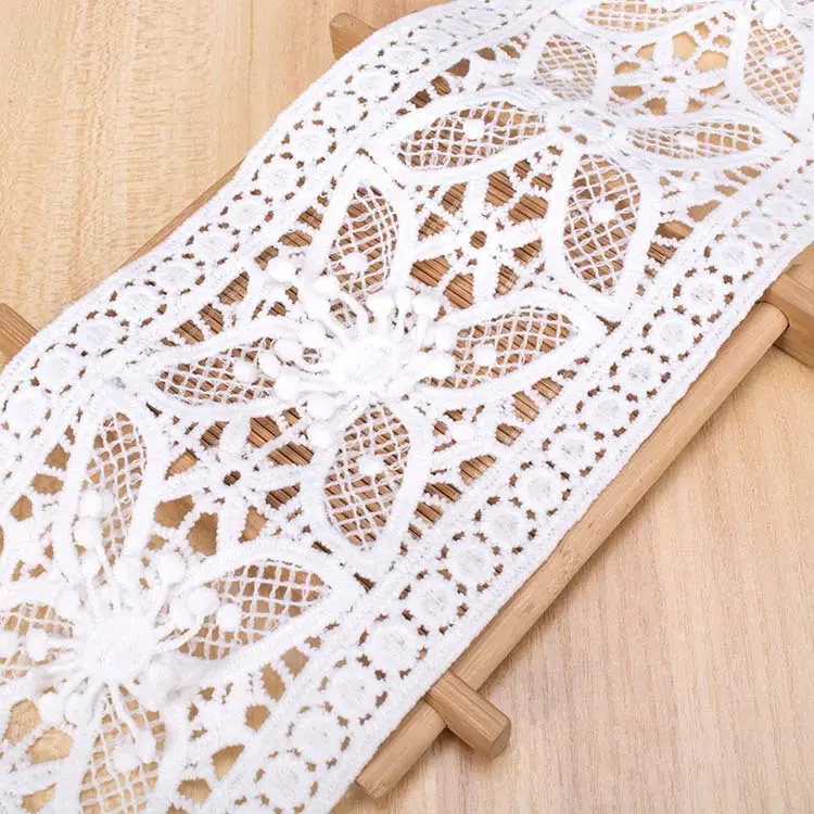 Chine nouveau design 3D broderie soluble dans l'eau blanc lait soie dentelle garniture pour vêtement
