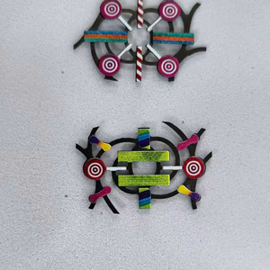 Reloj Automático de Fibra de Carbono con Diseño de Caramelo de Alta Calidad, con Correa de Goma Roja - Product Image 3