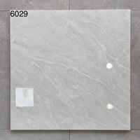 Meilleure Vente Carrelage en Porcelaine Effet Marbre Gris Moyen Poli et Glacé 600x600mm Antidérapant et Étanche pour Sol et Mur de Hall d'Hôtel