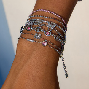 Lüks kadın moda bilezik gümüş paslanmaz çelik pembe zirkon yıldız ve kelebek şekli zincirleri ile yeni stil bileklik - Product Image 2