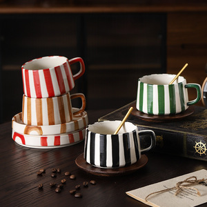 Taza de Café de Cerámica Pintada a Mano con Rayas <span class=keywords><strong>y</strong></span> Platillo, Juego de Tazas de Té Modernas <span class=keywords><strong>y</strong></span> Coloridas, Taza de Regalo Creativa para el Hogar o Cafetería - Product Image 6