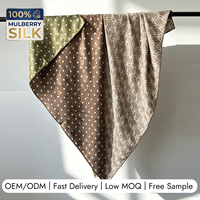 Châle de luxe en soie satinée 2026, 100% soie de mûrier, pour femme, personnalisable, avec bords roulés à la main, faible MOQ, foulard imprimé sur mesure