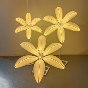 Lampadario con fiori di giglio <span class=keywords><strong>LED</strong></span> fata di nozze sfondo palcoscenico AC alimentato luce di ingresso decorazione per la casa farfalla per feste - Product Image 1