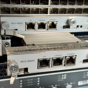 Routeur Juniper RE-S-1800X4-16G POE avec ports SFP, capacité de commutation de 2,56 Tbps, état d'occasion, en stock - Product Image 2