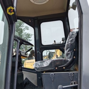 เครื่องอัดฐานถนนแบบใช้ CA301D เดียว dynapac ลูกกลิ้งสั่นสะเทือนแบบสวีเดนกำเนิดหนัก - Product Image 4