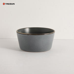 Service de table 4 pièces en grès émaillé artisanal de luxe, résistant aux hautes températures, idéal pour banquets de mariage et événements spéciaux - Product Image 3