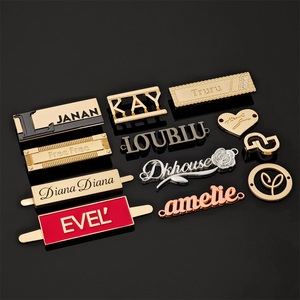 Etiquetas metálicas personalizadas para accesorios de ropa, chapado en oro, grabadas, para hiyab, abaya, bufanda, zapatos, etiquetas metálicas con logotipo de marca personalizado, etiquetas metálicas para bolsos. - Product Image 1