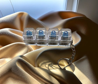 Clavier à 4 boutons, porte-clés anti-stress, clavier à 4 touches, jouets de décompression, clic-clac de clavier avec lumière LED, porte-clés